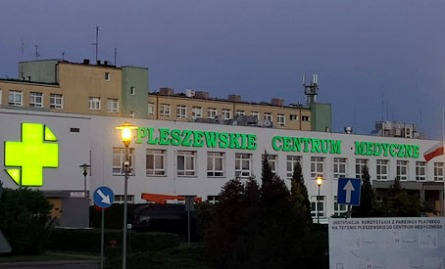 Przekazanie tabletów do Pleszewskiego Centrum Medycznego